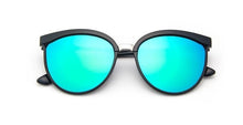 Load image into Gallery viewer, Vintage Cat Eye Sunglasses