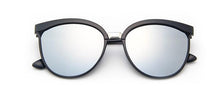 Load image into Gallery viewer, Vintage Cat Eye Sunglasses